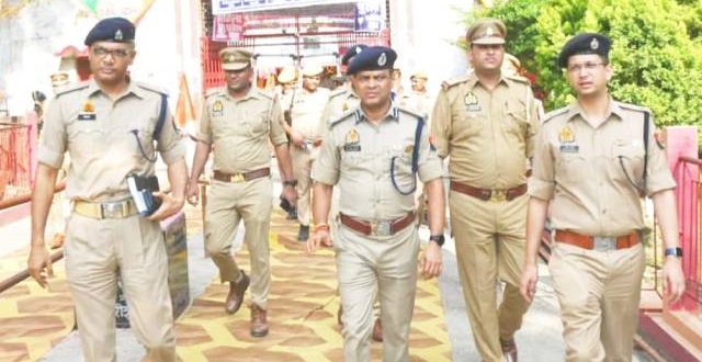 श्रावण से पहले हाई अलर्ट: पंचमुखी शिव मंदिर पहुंचे डीआईजी और एसपी
