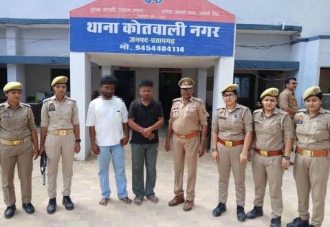 महिलाओं पर फब्तियां कसने वाले दो युवक गिरफ्तार