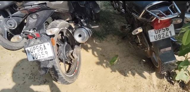 NH-730 पर राइस मिल के सामने दो बाइकों में जोरदार भिड़ंत, पांच घायल
